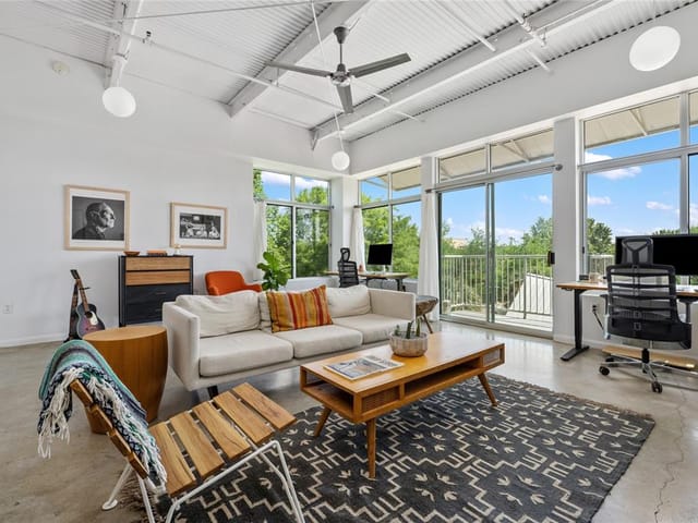 2401 E 6th St Unit #1016
