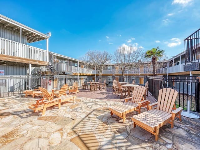 2401 Manor rd Unit #130