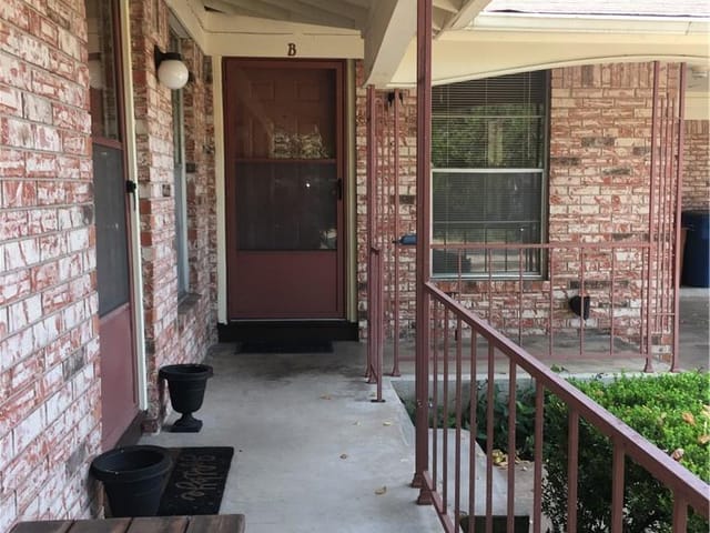 2401 W 9th ST Unit #B