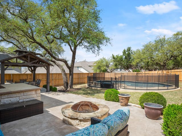 2401 Yaupon Range Dr