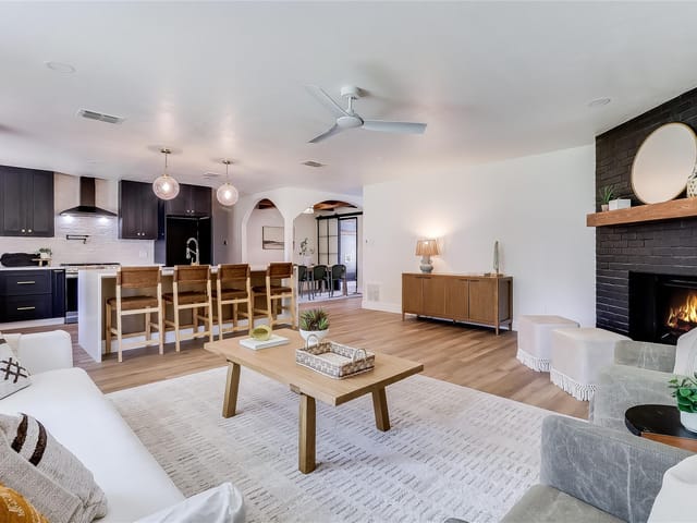 2402 Broken Oak Dr