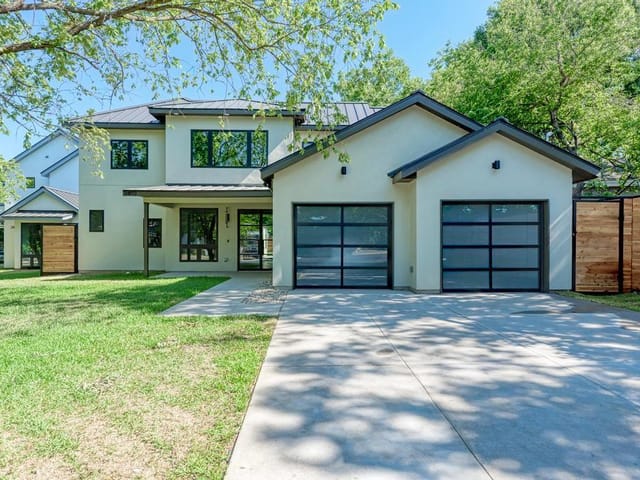 2402 Hancock Dr