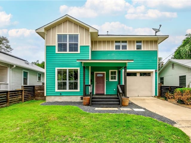 2402 Santa Maria St