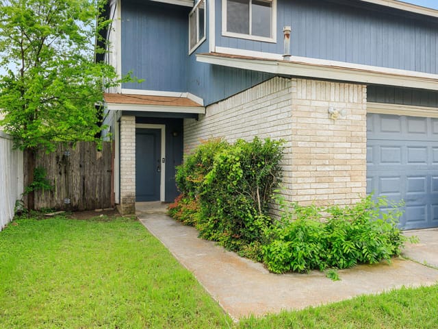 2402 Skylark CIR