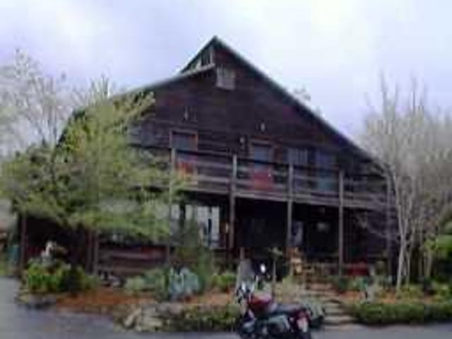 2403 DE SOTO DR