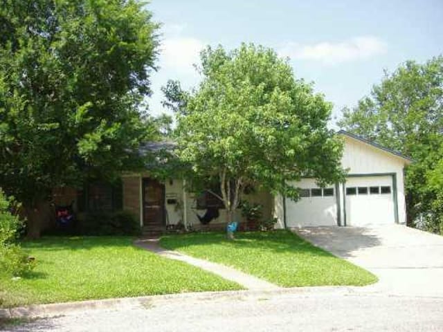 2403 Oakhaven Cir