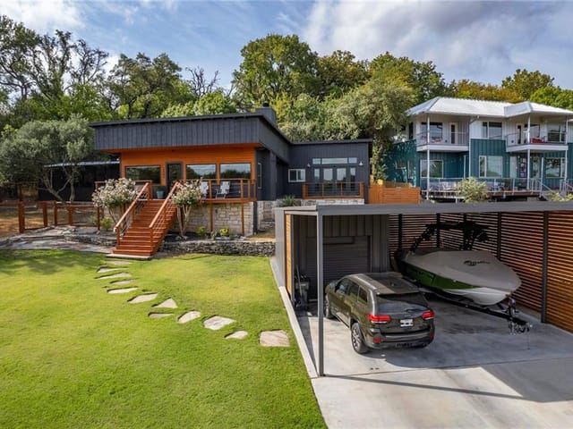 2403 Saratoga Dr