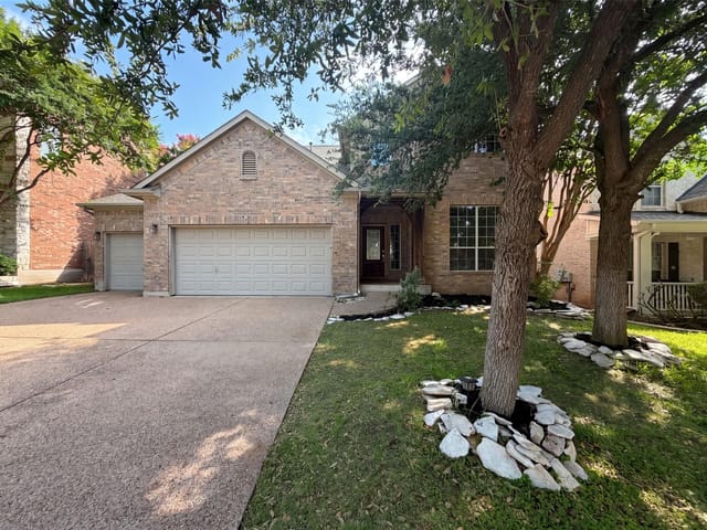 2404 Danciger LN