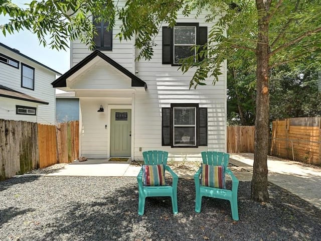 2404 E 13th St Unit #B