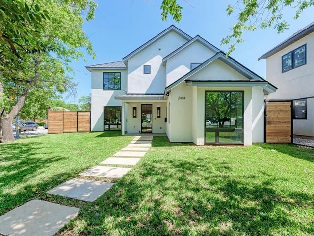 2404 Hancock Dr