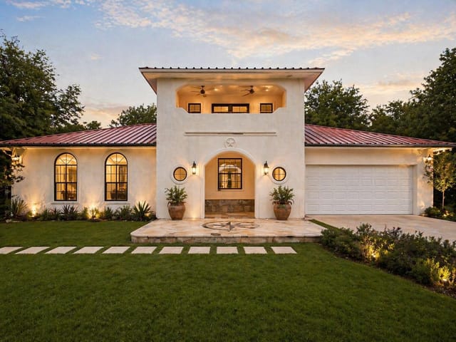 2405 Bahama Rd