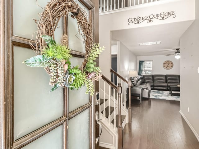 2405 Christoff Loop