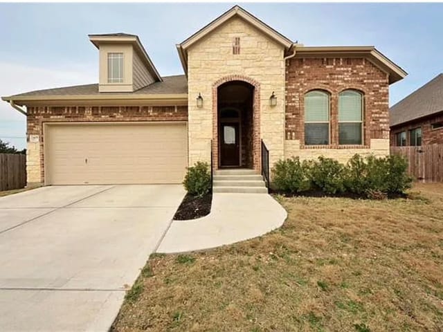 2405 Erica Kaitlin LN
