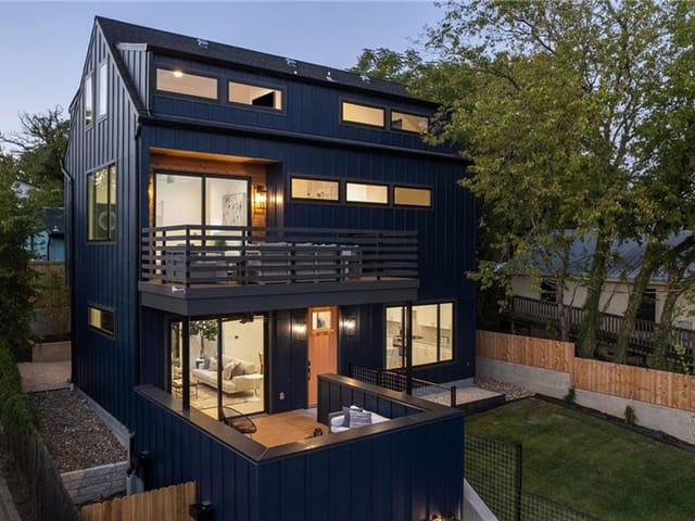 2406 E 8th St Unit #1