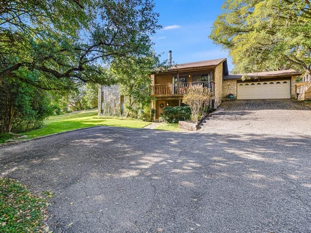 2406 Rollingwood Dr