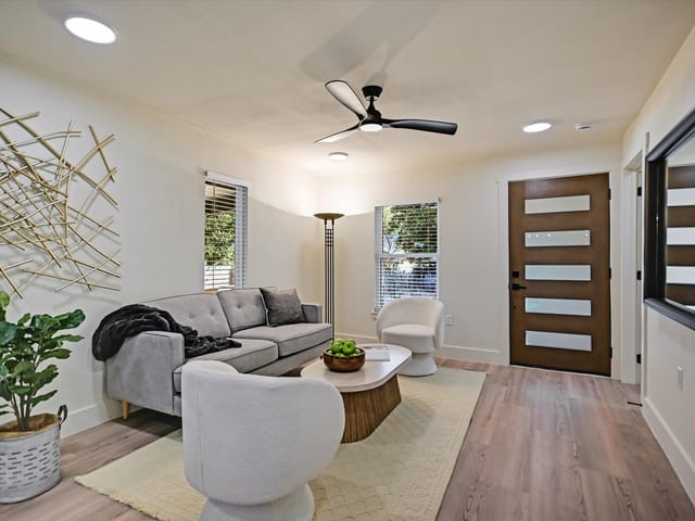 2406 Santa Maria ST