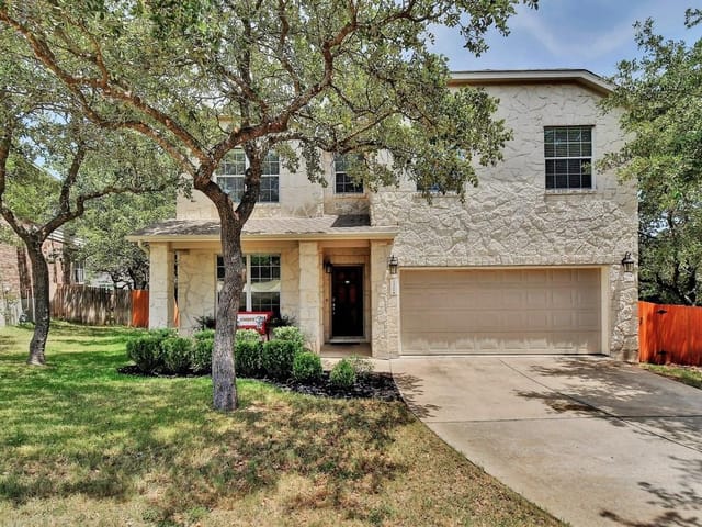 2406 Silver Spur LN