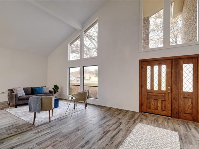 2407 Apple Valley Cir
