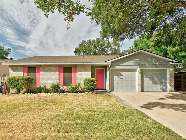 2407 Burly Oak Dr