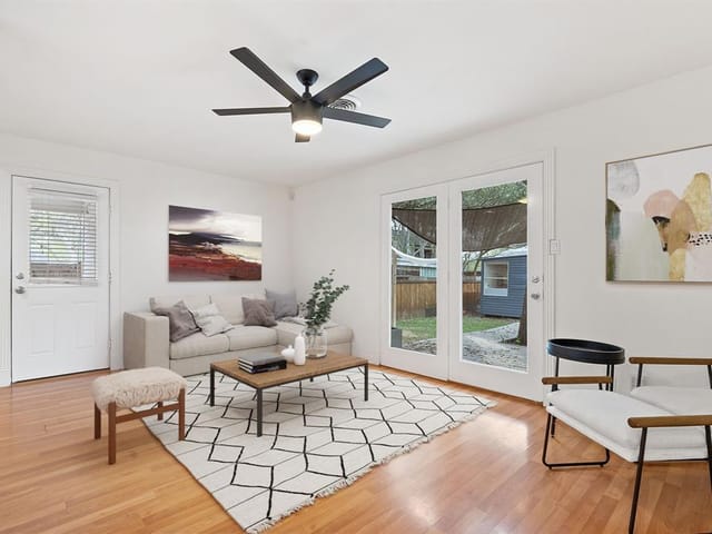 2407 Southland DR