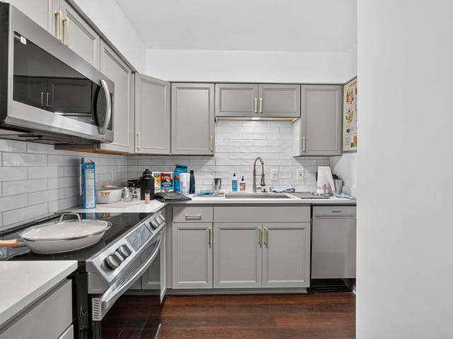 2408 Longview ST Unit #109