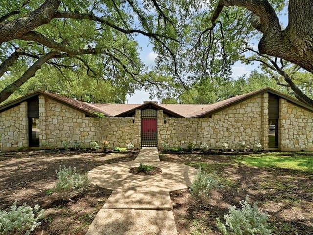 2408 Pebble Beach Dr