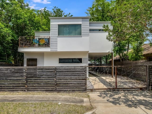 2408 Santa Rita St