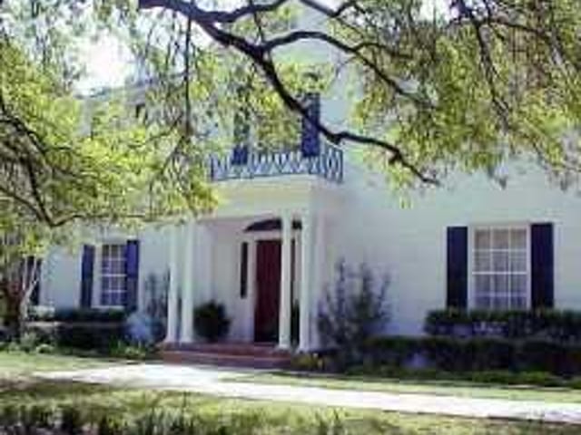 2408 WINDSOR RD