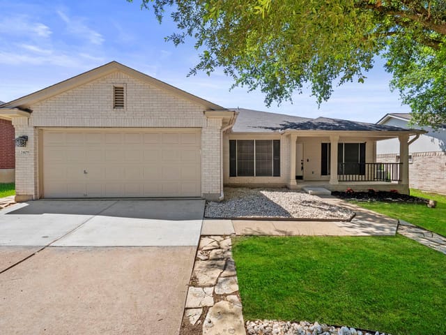 2409 Hallie LN