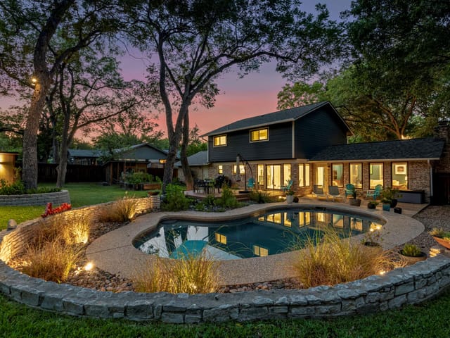 2409 Lancaster Dr