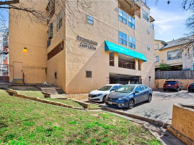 2409 Leon St Unit #101