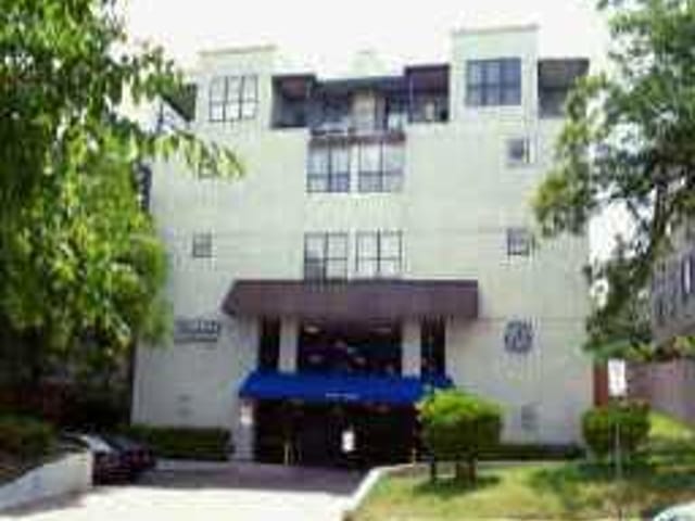 2409 Leon ST # 204