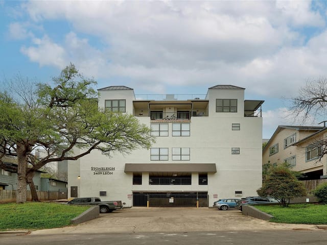2409 Leon St Unit #204