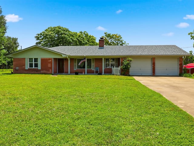 241 Hilltop DR