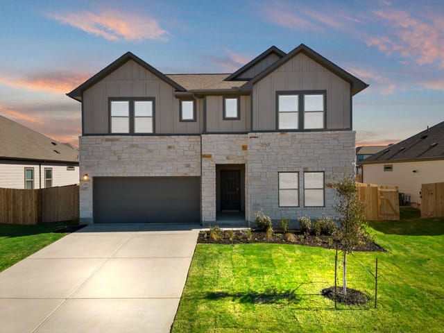 241 Red Tail Hawk LN