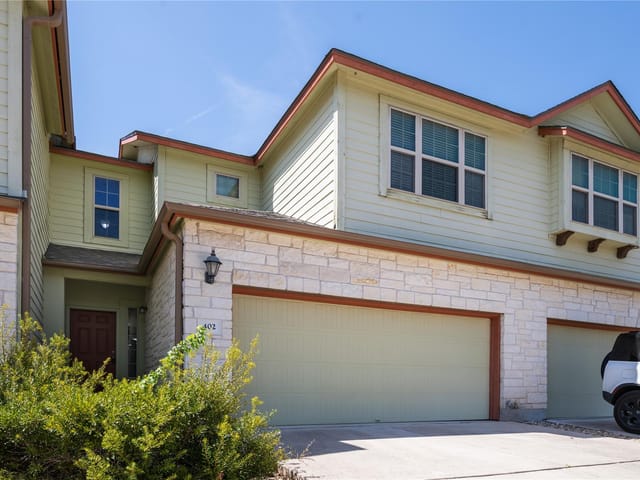 2410 Great Oaks DR Unit #402
