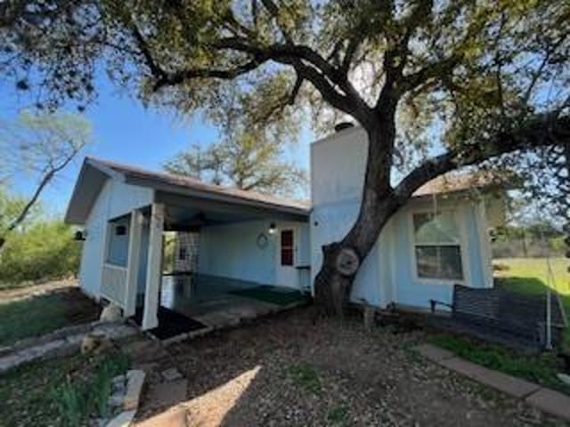 2410 Lakeview Ln