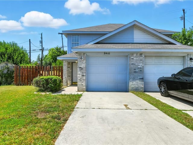 2410 Royal Crest CIR