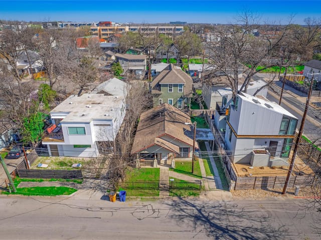 2410 Santa Rita St