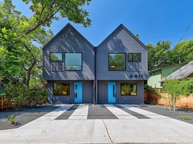 2411 Santa Rosa St Unit #B