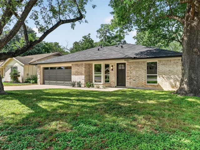 2412 Aldford DR