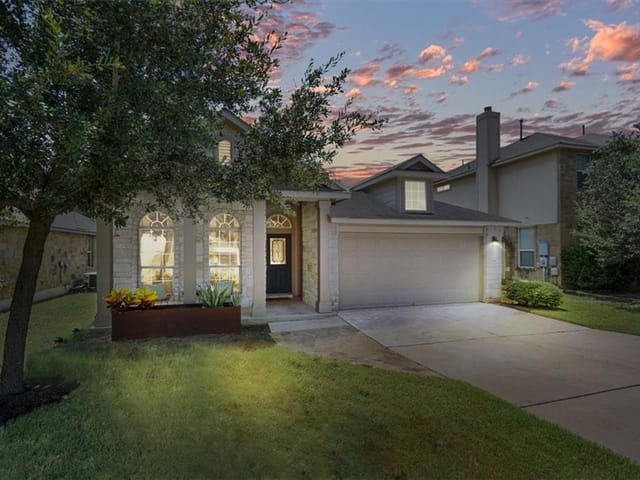 2412 Christoff Loop