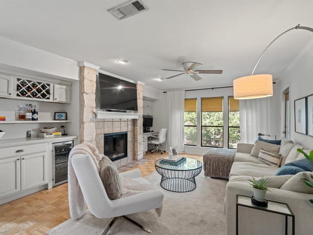 2412 Enfield Rd Unit #10