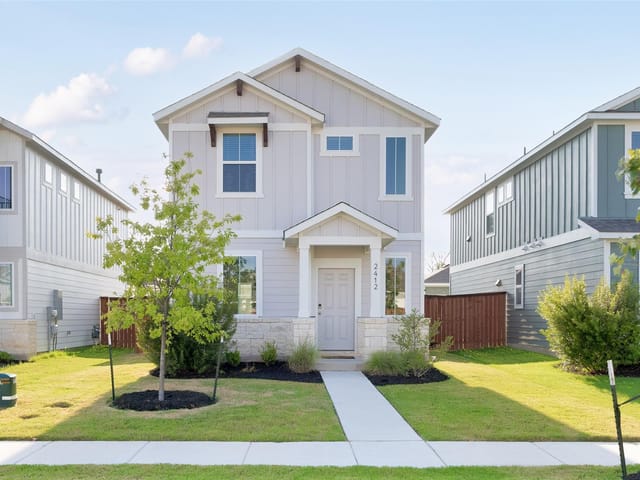 2412 Jack Nora WAY