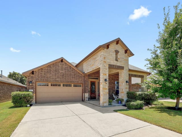 2412 Leonards PASS
