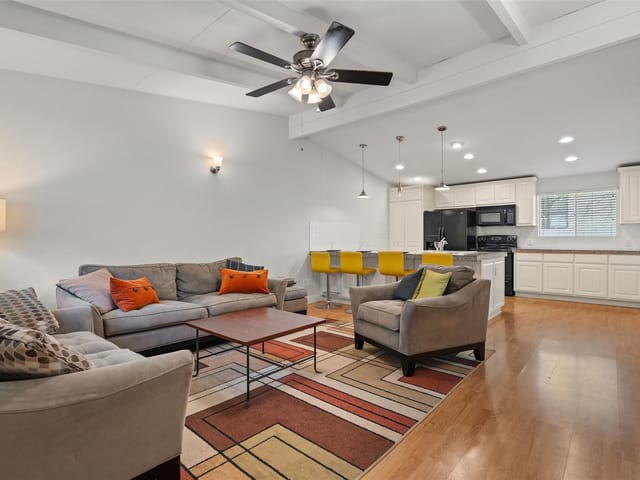 2413 Leon St Unit #301