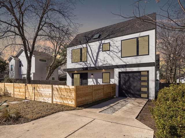 2414 Forest Ave