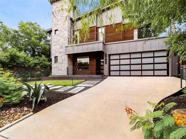 2414 Kinney Rd