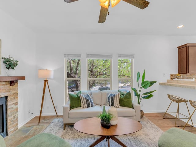 2414 Longview St Unit #101