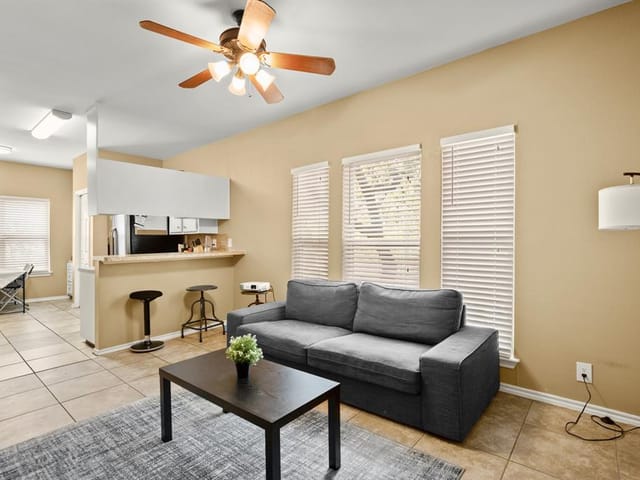 2414 Longview St Unit #102